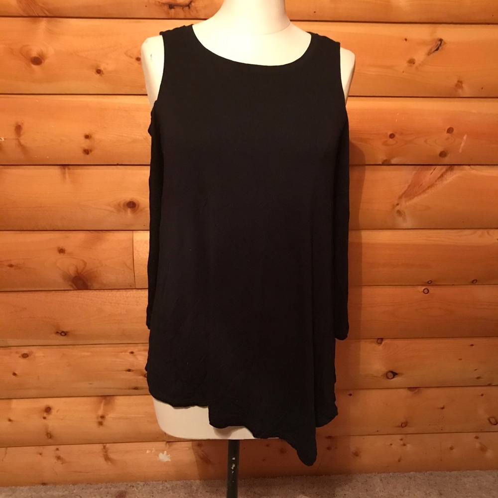 Fever cold-shoulder top NW/OT